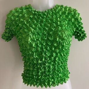 Vibrant Kelly Green Textured Popcorn Top